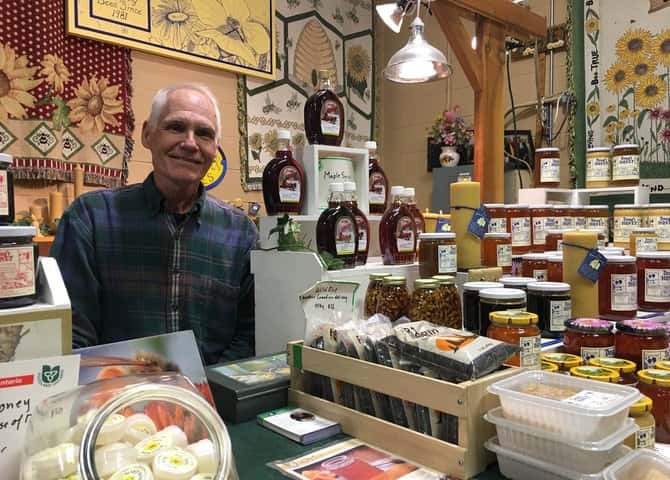 Doug Eiche, vendeur de miel au marché de Kitchener