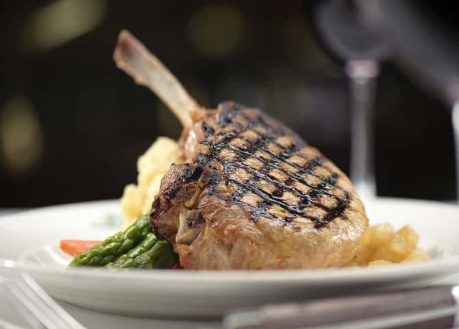 Joe Fortes' mouthwatering pork chop and buttermilk mashed potatoes (© Joe Fortes Seafood and Chop House) 